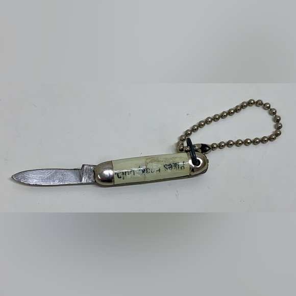 1950s Vintage Miniature Mother of Pearl Pike’s Peak CO Miniaiture Keychain - Picture 5 of 11